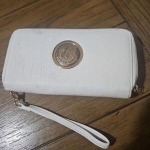 Michael Kors Designer MK Zip Wrap Around Accordion Wallet